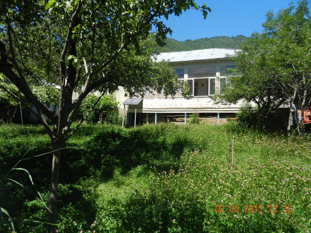 Marina Chartolani'S Guest House Mestia Exterior photo