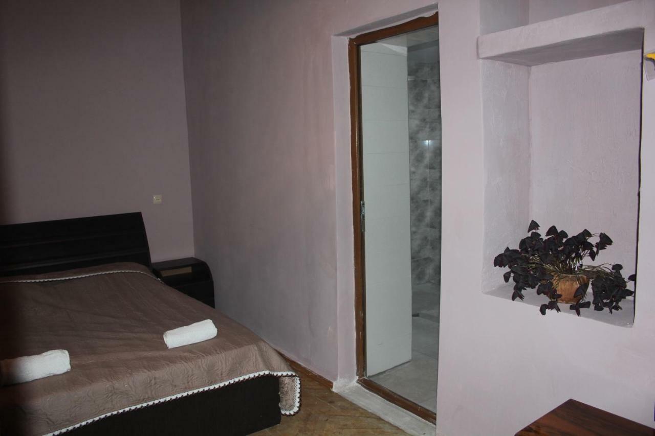 Marina Chartolani'S Guest House Mestia Exterior photo